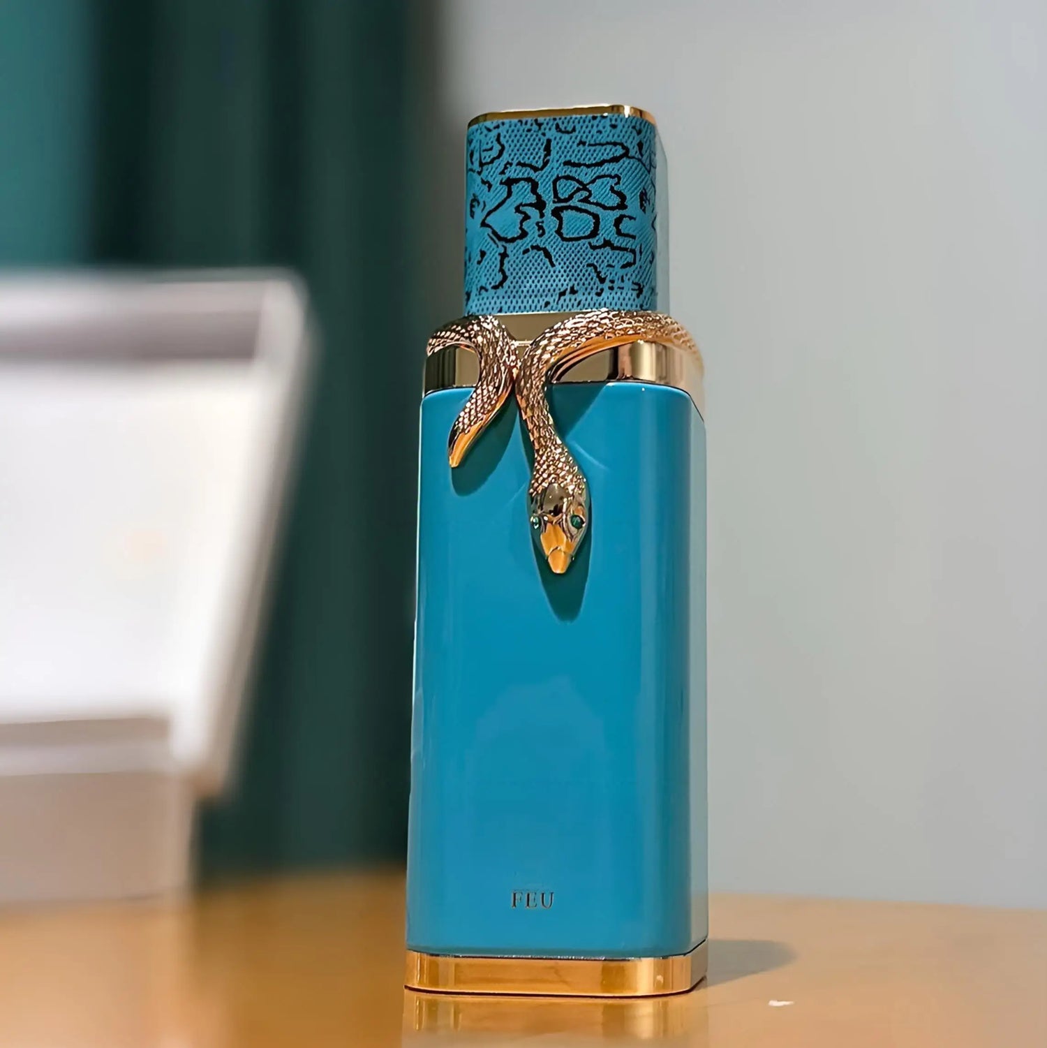 Oriental Woody Scent Perfumes Fragrant Perfum Magnolia Aroma Intellectual Scent Masculine Perfumes Stylish Design Men&