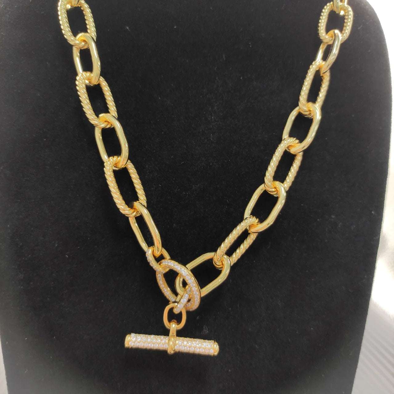 2026 New High Quality DY Necklaces Collection Simple and Elegant Perfect for Any Occasion Suitable for Both Men and Women 3 by Home for Health and Beauty